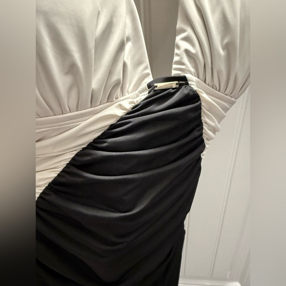 Victoria’s Secret Ruched Marilyn Monroe style Halter Top Deep Plunge Swimsuit XL - Picture 13 of 16